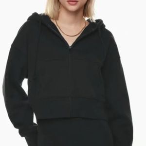 NWT Aritzia Tna Extra Fleece Boyfriend Boxy Zip Hoodie Black Size XS